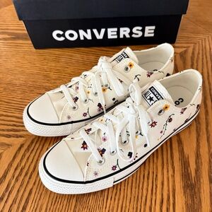 CONVERSE Chuck Taylor All Star Sneakers - Floral Egret Sporty Berry Navy